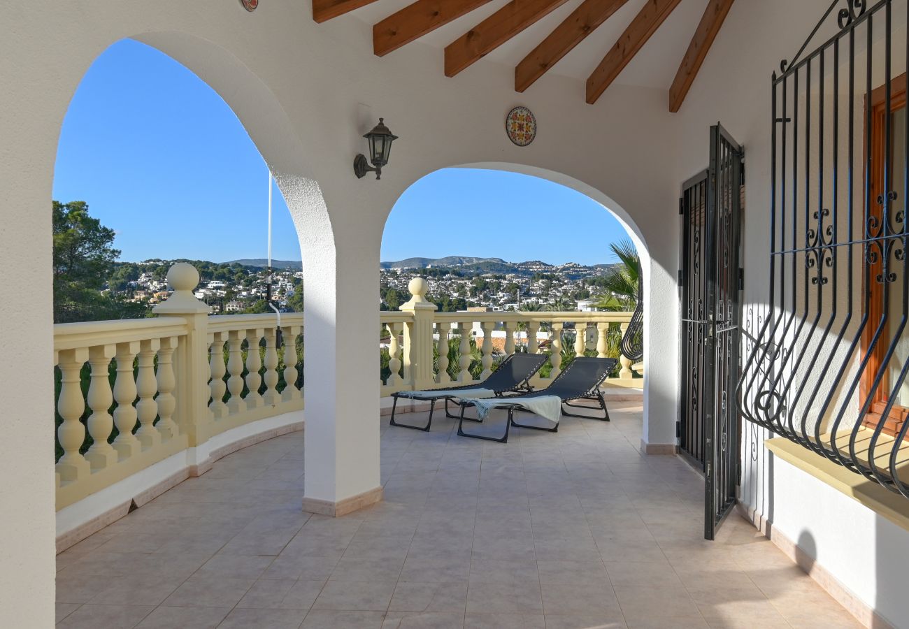 Villa in Moraira - Elegante Villa mit Platz für 8 Personen. – Privates Grundstück von 773 m² mit Garten und Terrasse.