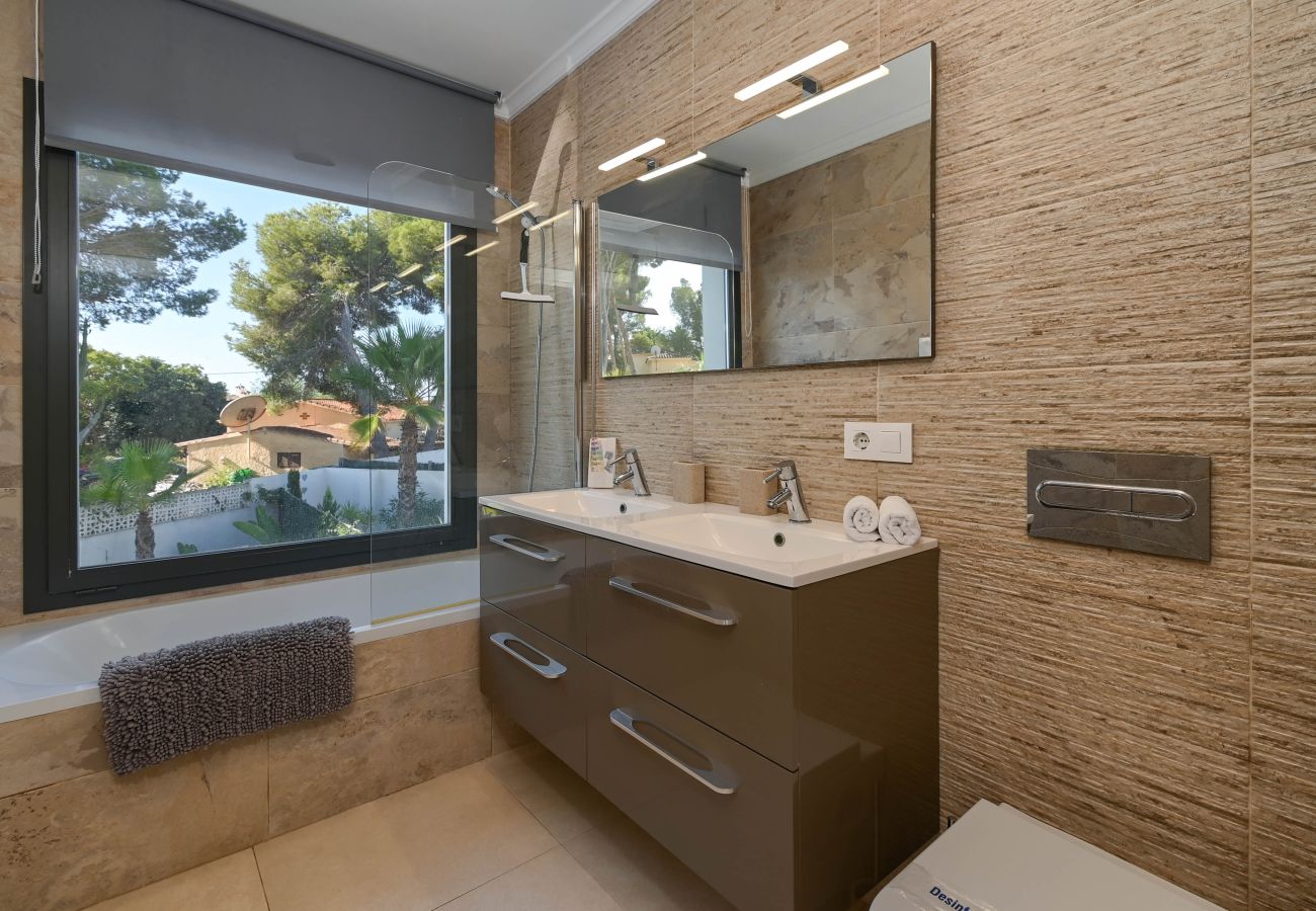 Вилла на Moraira - Villa Cap Blanc Moraira