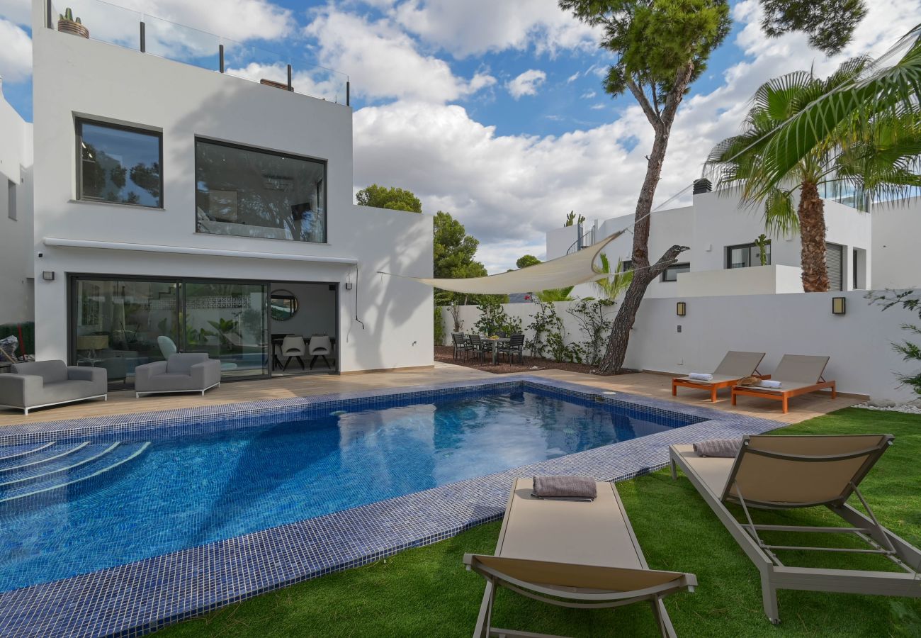 Вилла на Moraira - Villa Cap Blanc Moraira